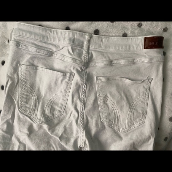 White Hollister Jeans! Excellent condition!! - Picture 2 of 5